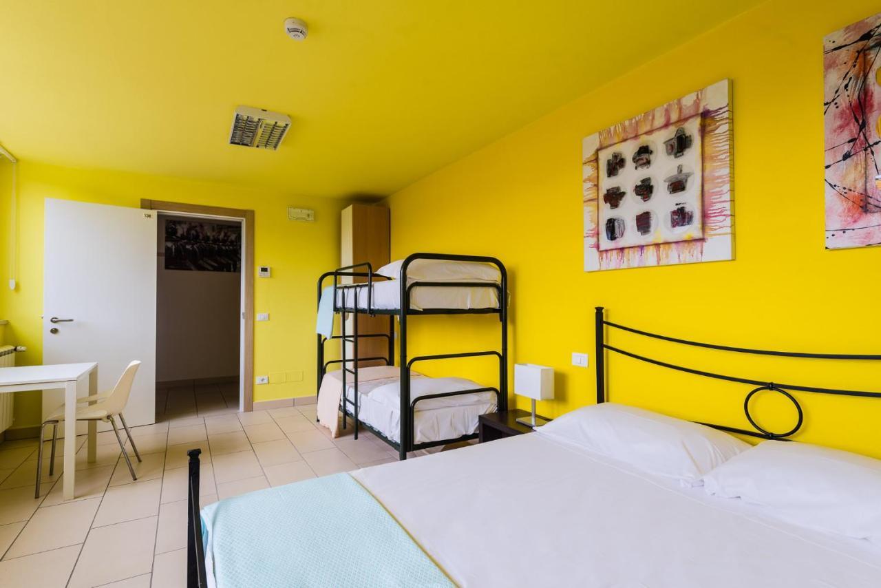 Eliopoli Beach Hostel & Restaurant Тиррения Экстерьер фото